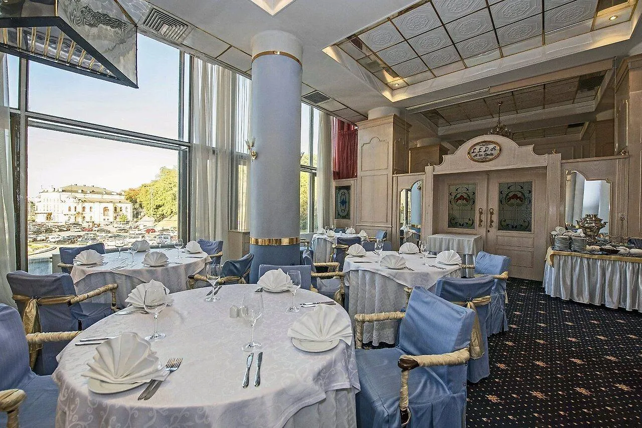 Готель Дніпро Kyiv Hotel