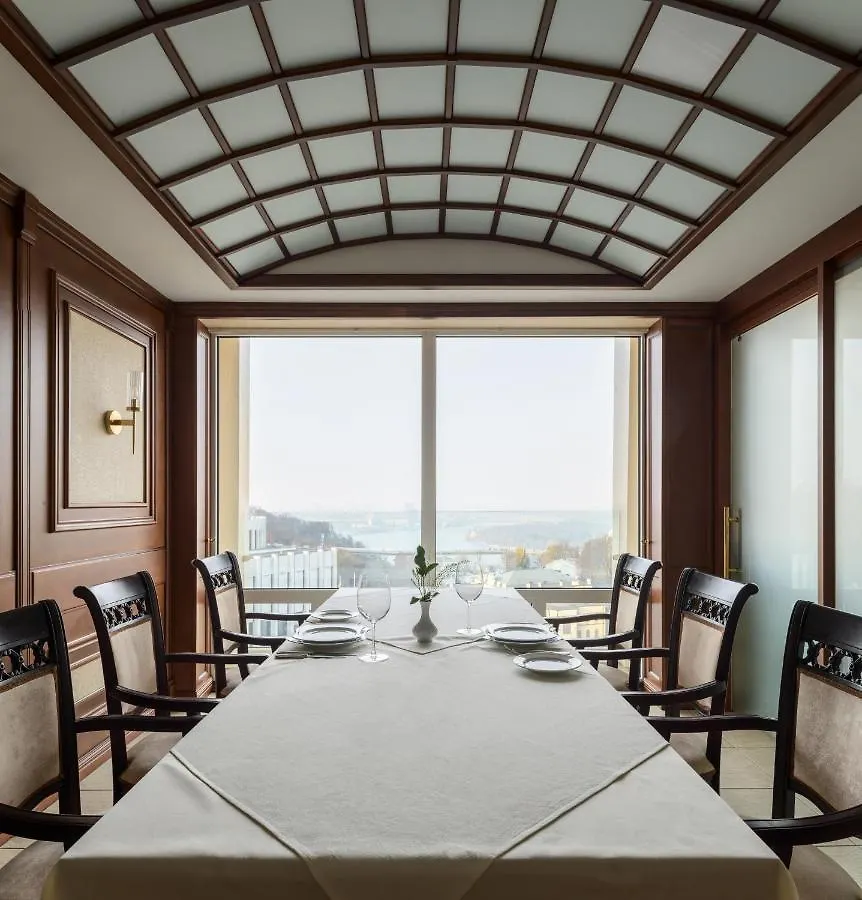 Готель Дніпро Kyiv Hotel