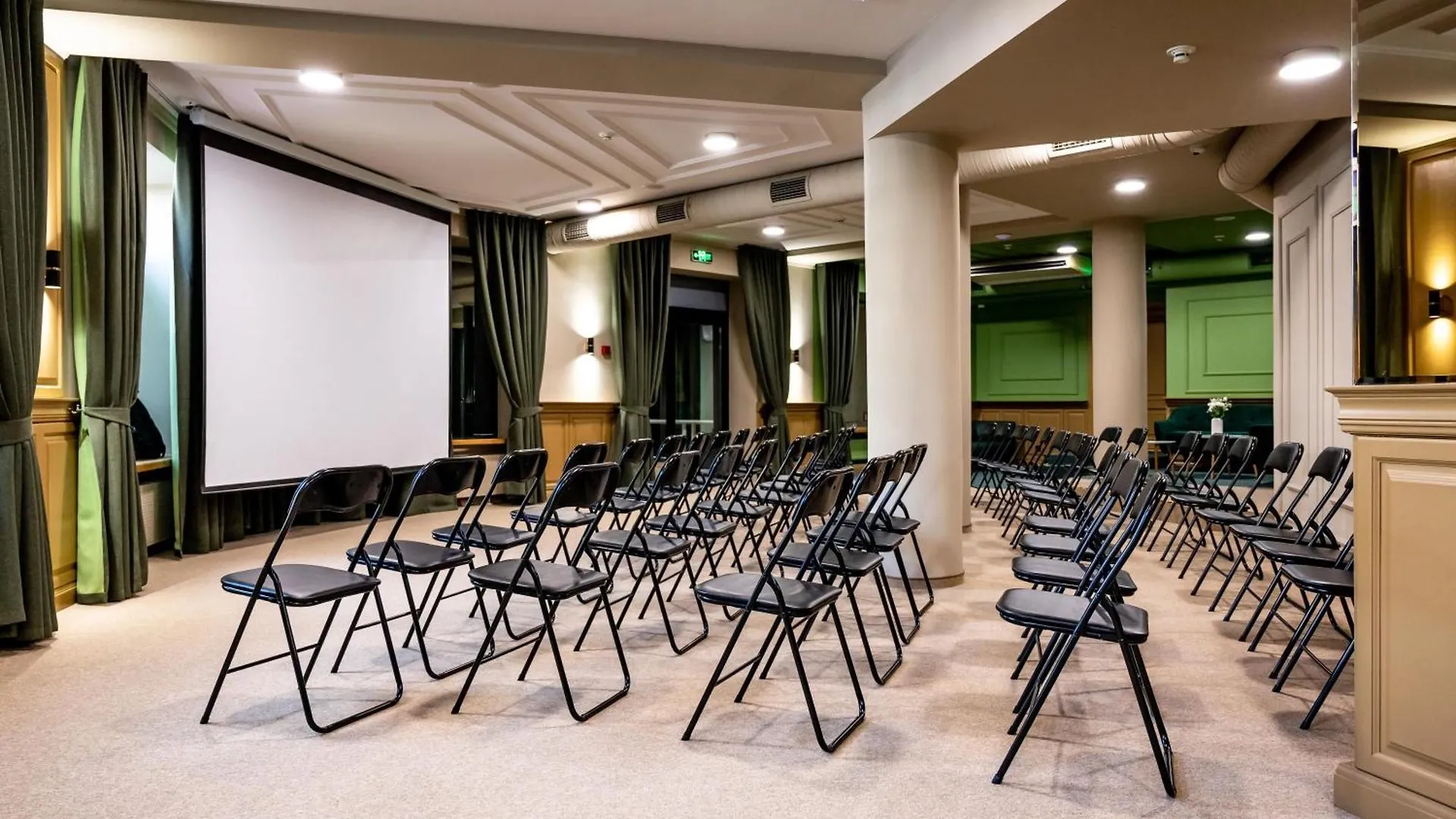 Готель Дніпро Kyiv Hotel